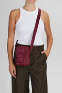 DarlaMBG Tall Crossbody Veske, Monochrome