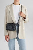 PernillaMBG Crossbody Veske, Chevron Puffer